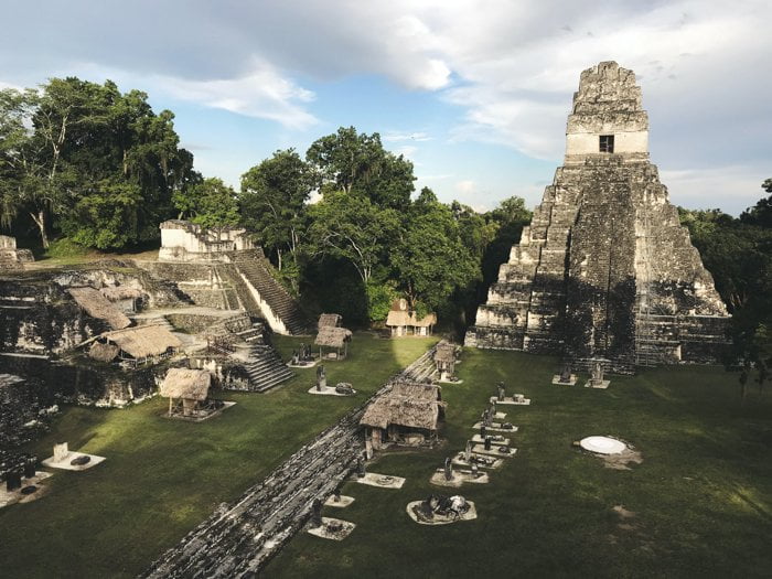 Cité de Tikal abandonnée par les Mayas