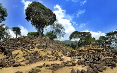 Gunung Padang : pyramide ou formation naturelle ? Le débat